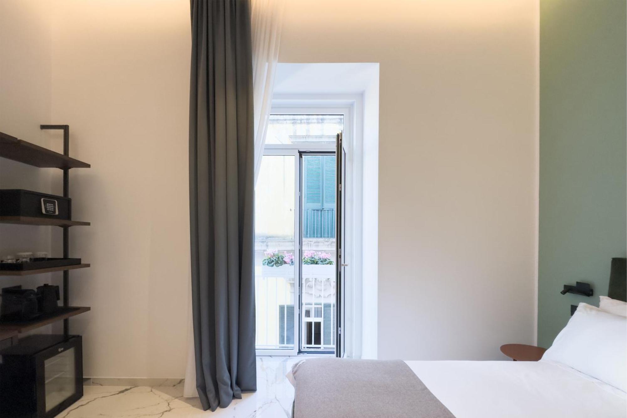 Insogno Suites Неаполь Экстерьер фото